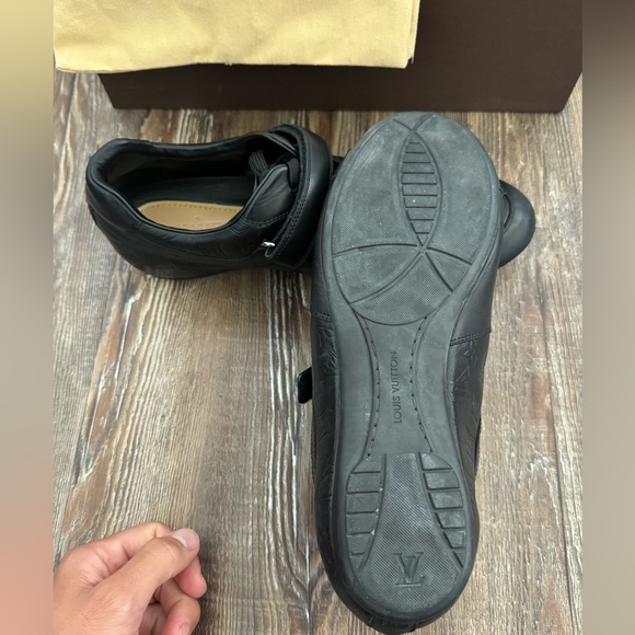 Men’s Louis Vuitton Shoes - Picture 4 of 5